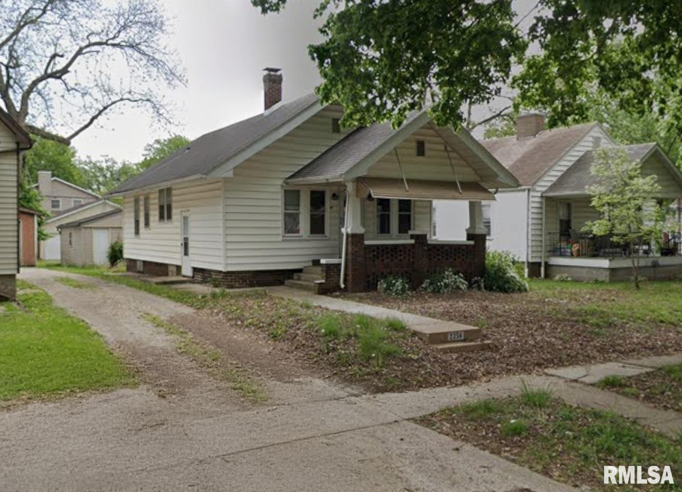 2356 South 9th Street Springfield, IL 62703 - Photo 1 of 2