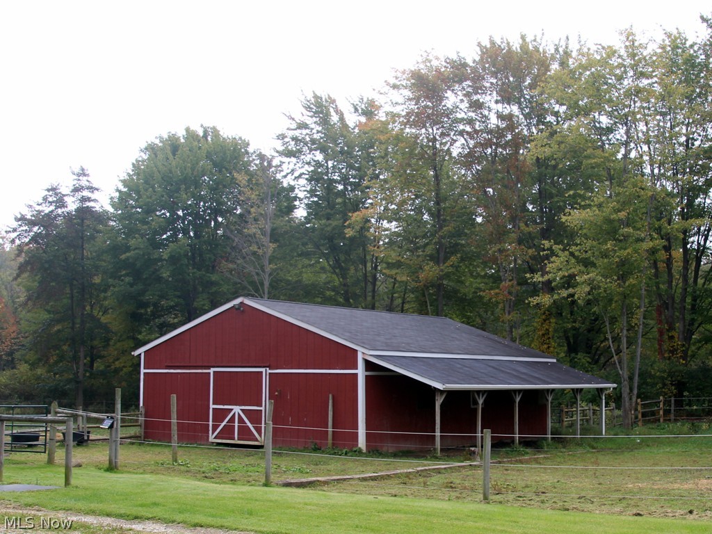 9090 Stanley Road Windham, OH 44288 - Photo 22 of 22 32' x 40' 3-stall barn with tack room!