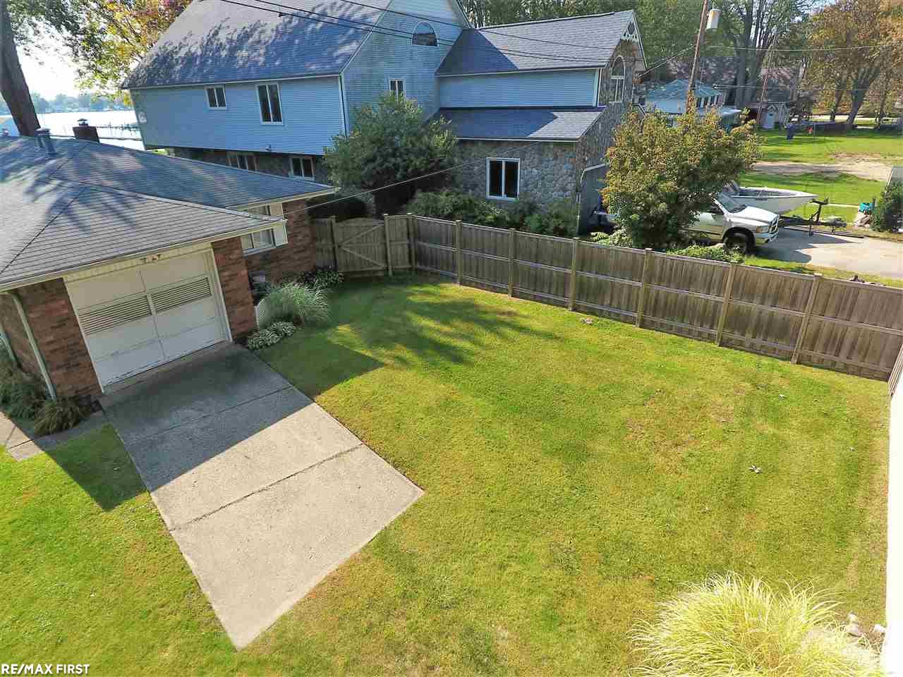 4575 Pointe Tremble Road Algonac, MI 48001 - Photo 19 of 58 50025015-18.JPG