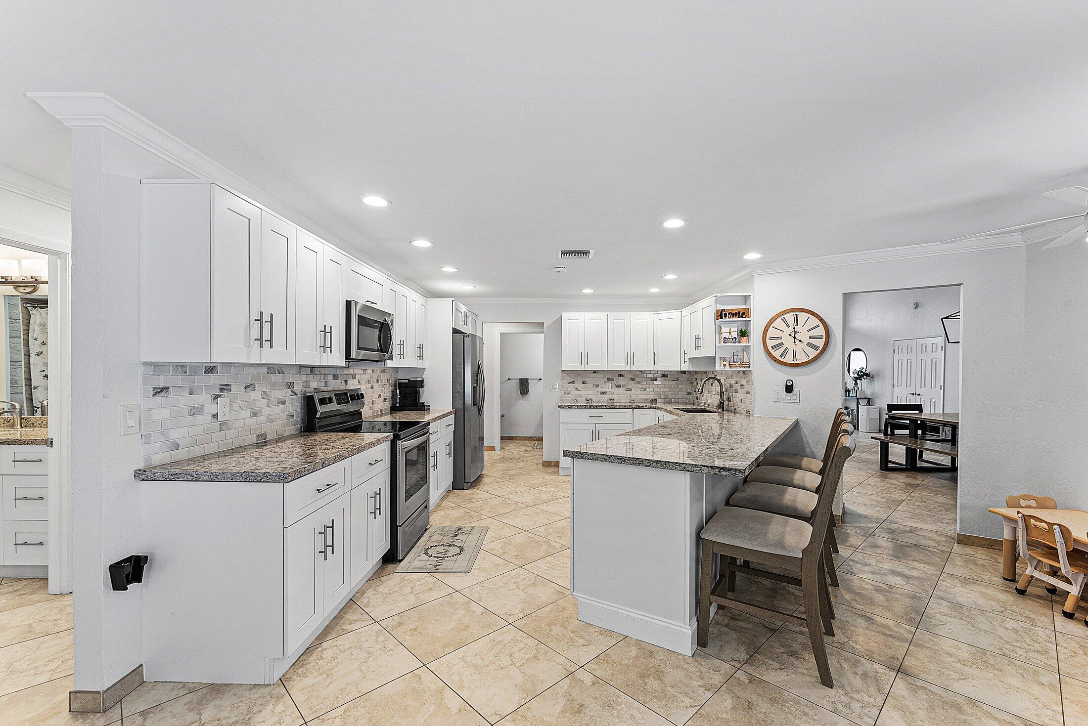 22233 Martella Avenue Boca Raton, FL 33433 - Photo 16 of 46 011-22233MartellaAvenue-BocaRaton-FL-334