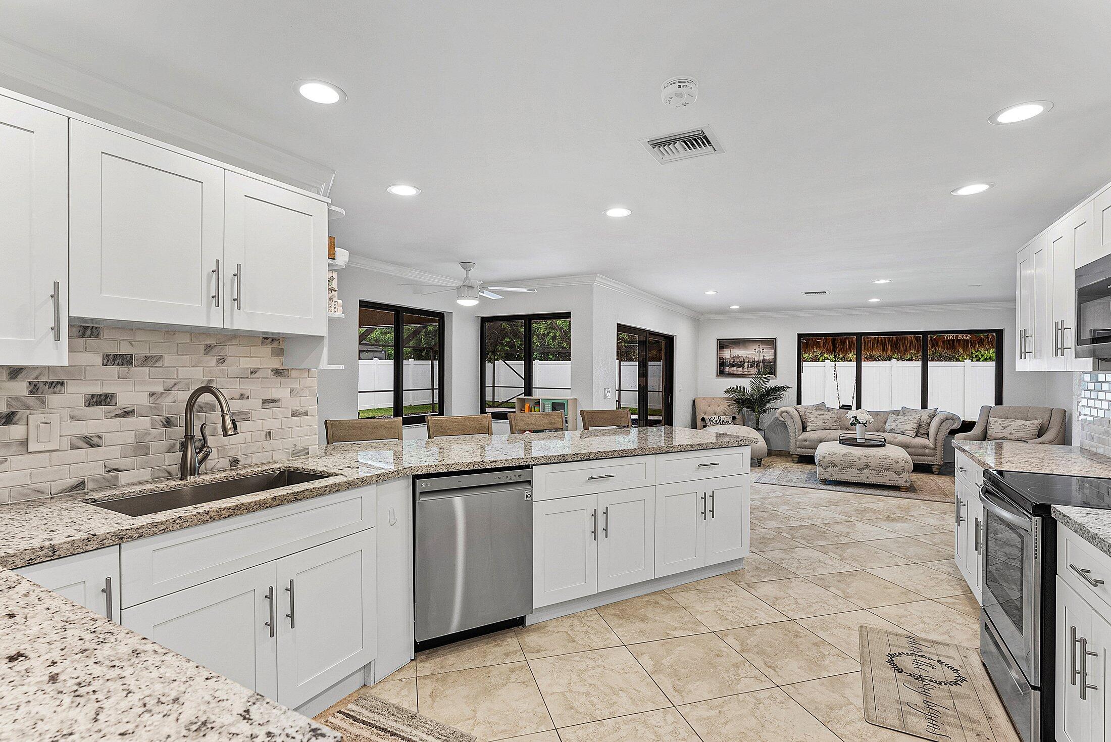 22233 Martella Avenue Boca Raton, FL 33433 - Photo 17 of 46 006-22233MartellaAvenue-BocaRaton-FL-334