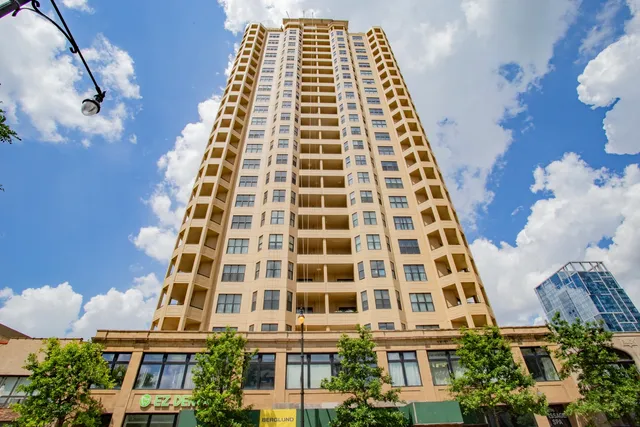 $375,000 | 1464 South Michigan Avenue, Unit 704, Chicago, IL 60605