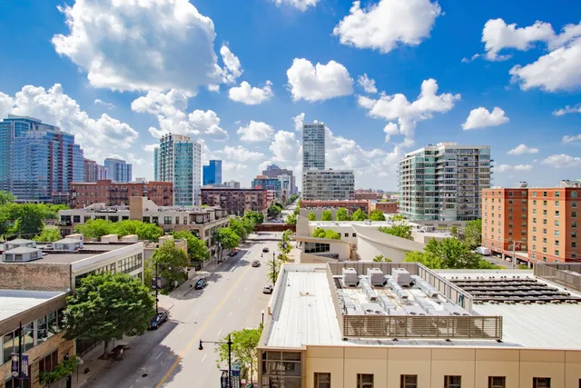 $375,000 | 1464 South Michigan Avenue, Unit 704, Chicago, IL 60605