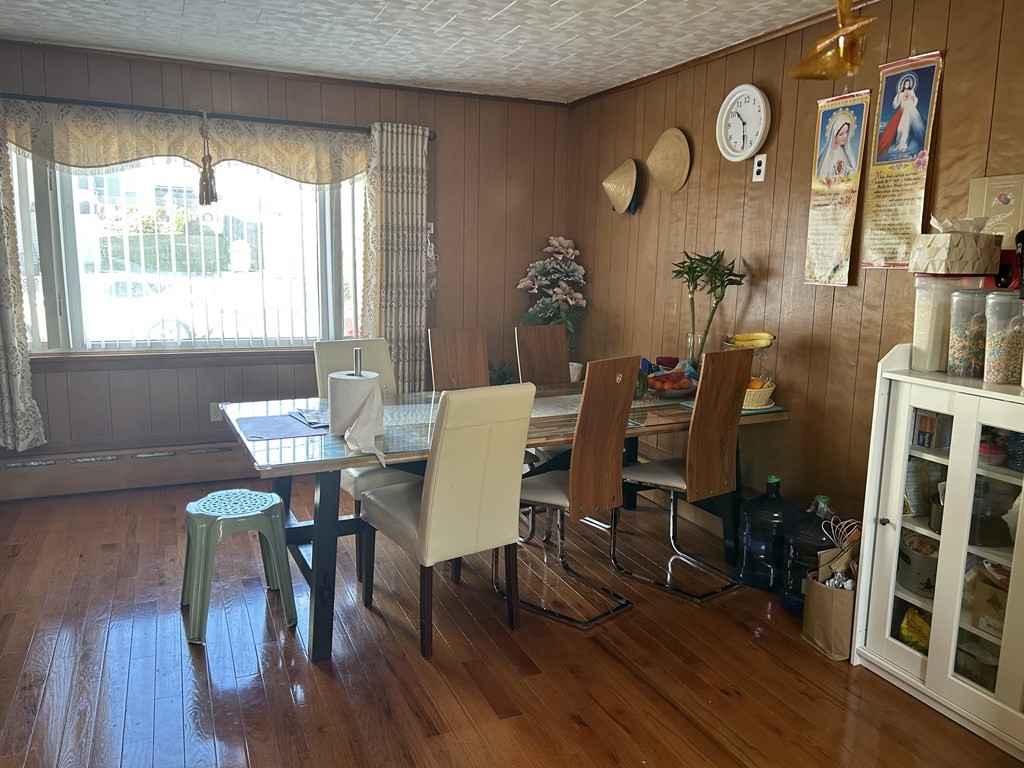 562 Cambridge Street Fall River, MA 02721 - Photo 6 of 26 Gallery Image 6
