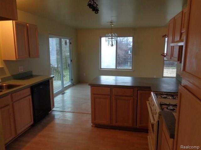 4158 Harrison Street Inkster, MI 48141 - Photo 9 of 31 KITCHEN