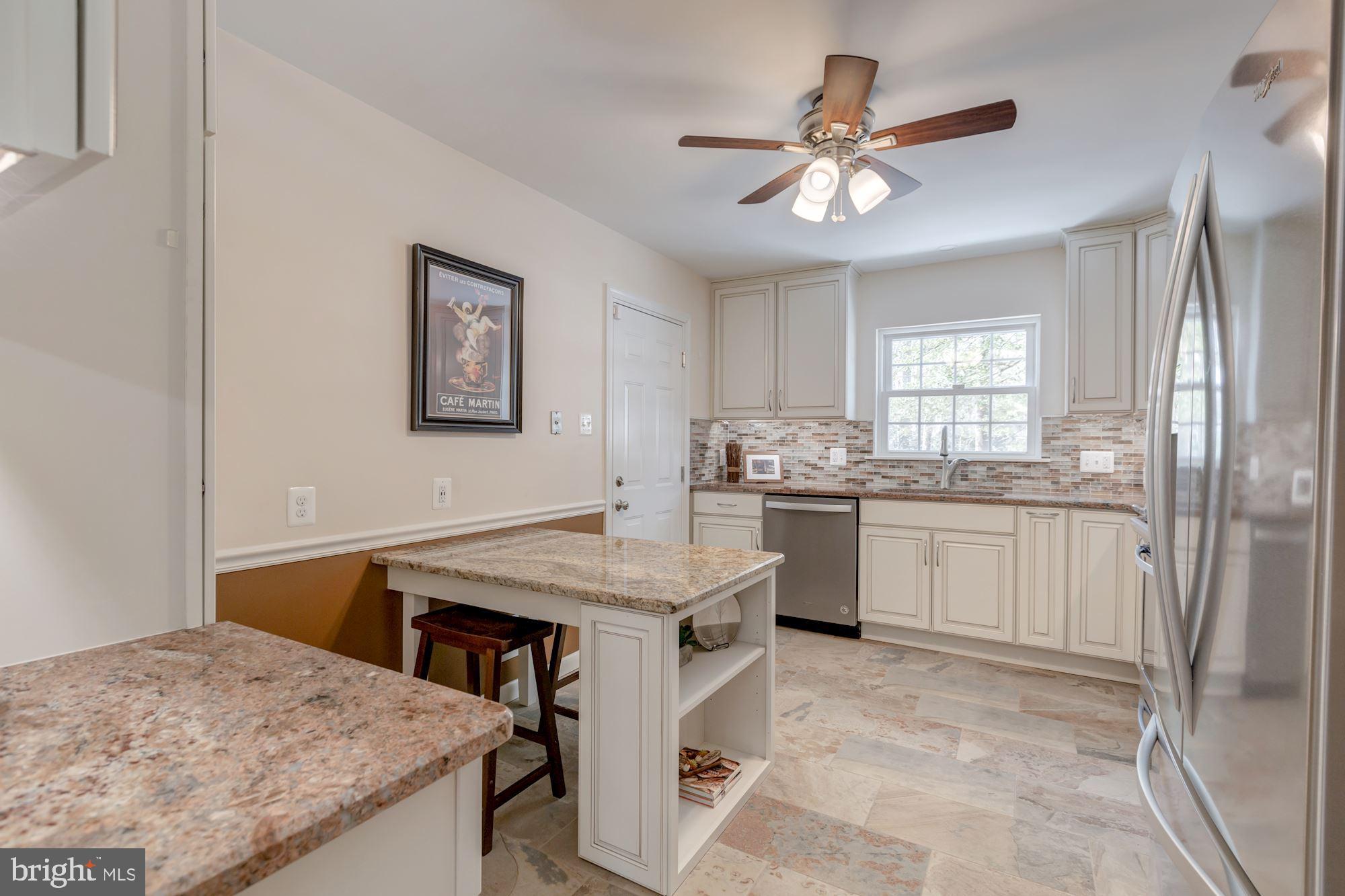 3401 Prince William Drive Fairfax, VA 22031 - Photo 8 of 33 Kitchen