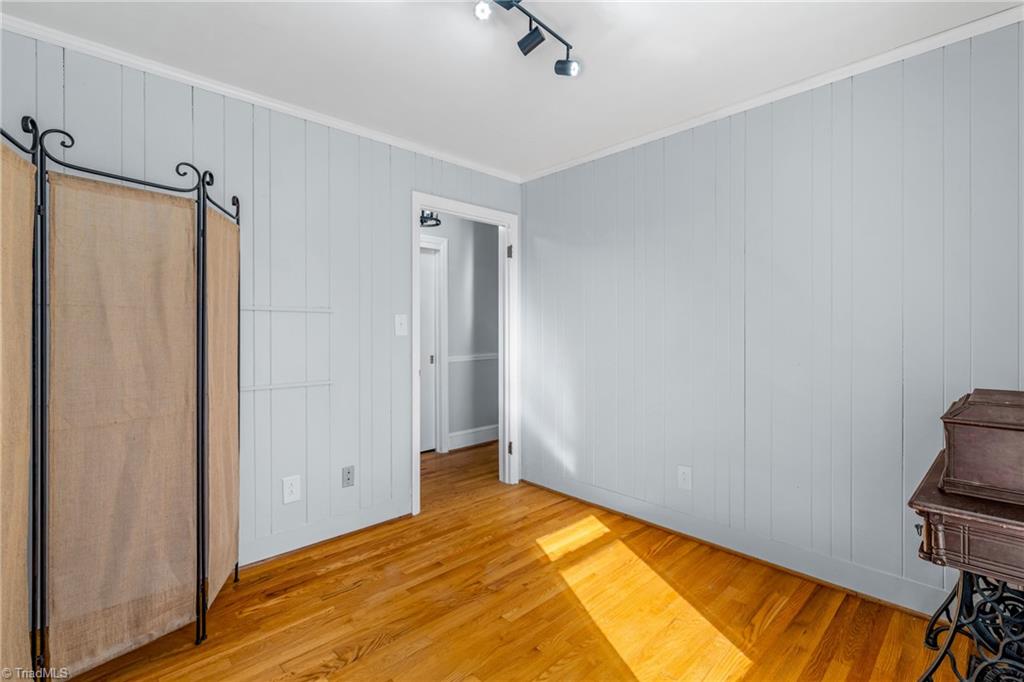 6356 Skylark Road Pfafftown, NC 27040 - Photo 32 of 48 Middle bedroom