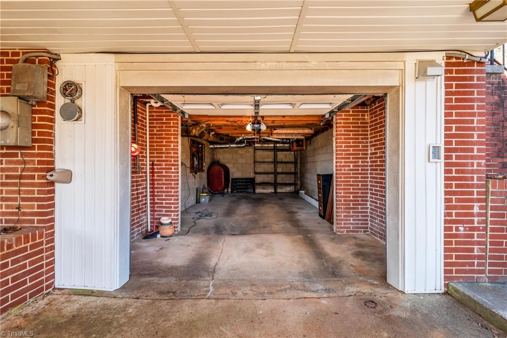 6356 Skylark Road Pfafftown, NC 27040 - Photo 38 of 48 Basement garage