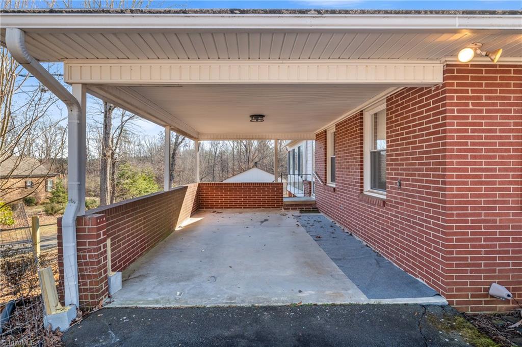 6356 Skylark Road Pfafftown, NC 27040 - Photo 4 of 48 Carport