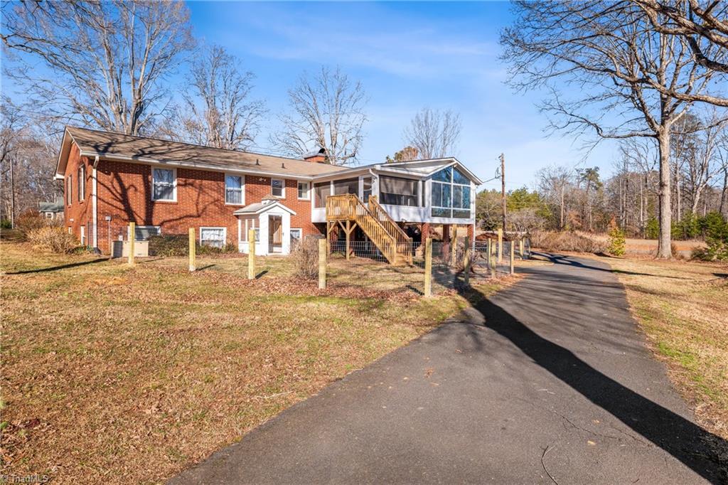 6356 Skylark Road Pfafftown, NC 27040 - Photo 7 of 48