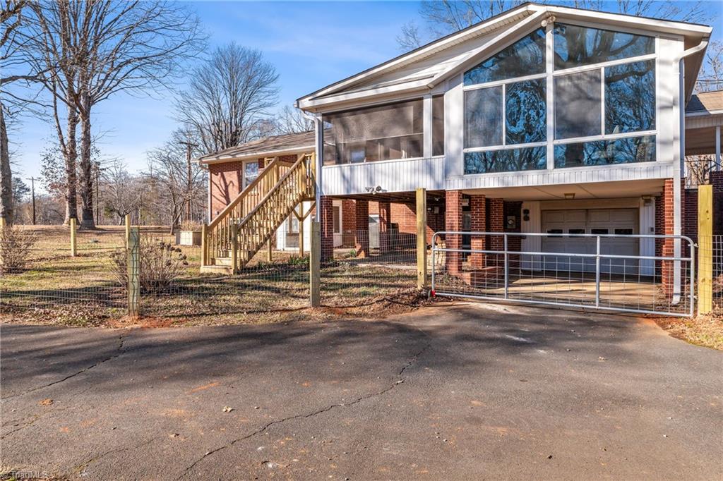 6356 Skylark Road Pfafftown, NC 27040 - Photo 9 of 48