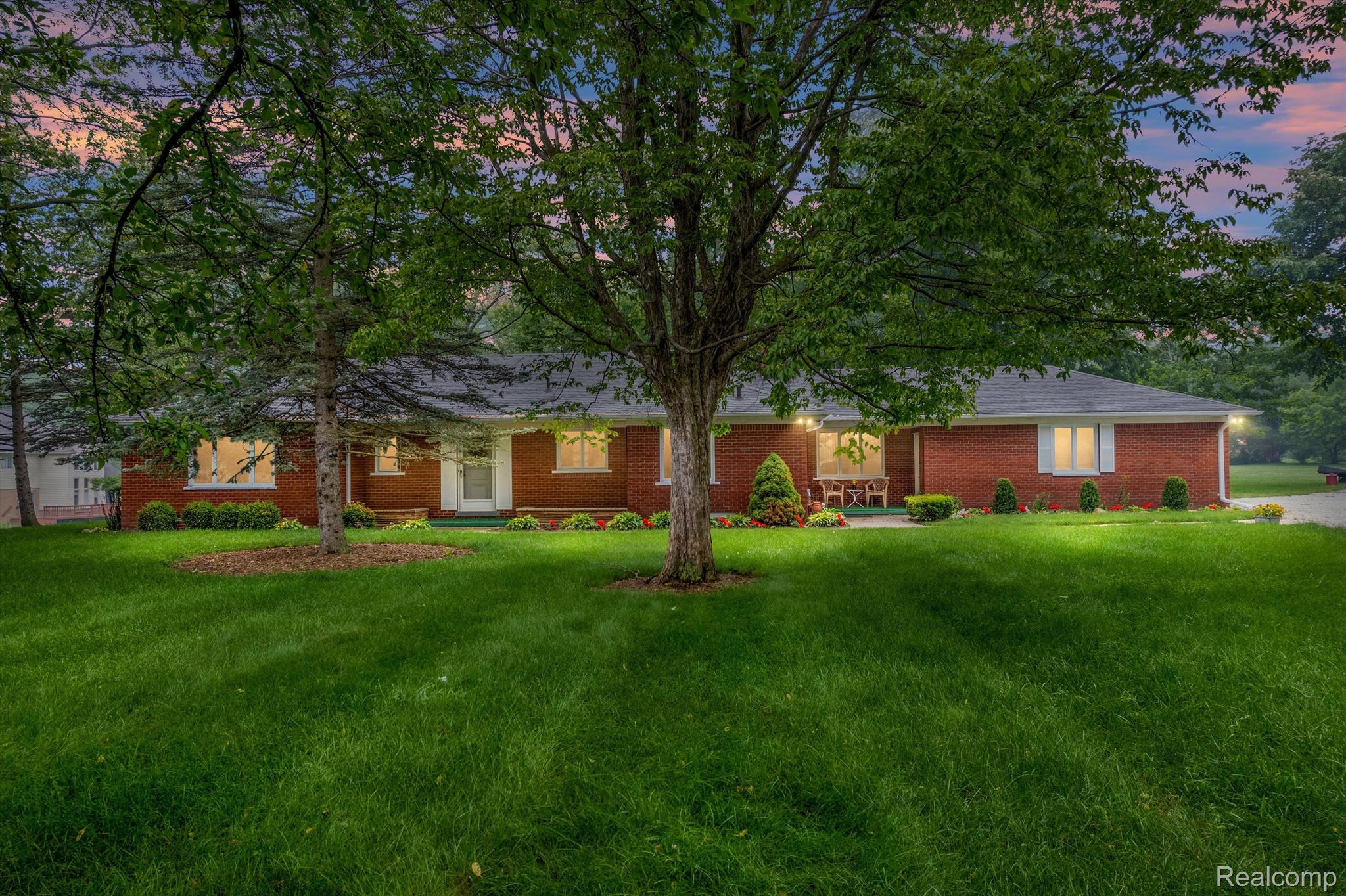 4830 North Rochester Road Rochester, MI 48306 - Photo 1 of 50 Gallery Image 1