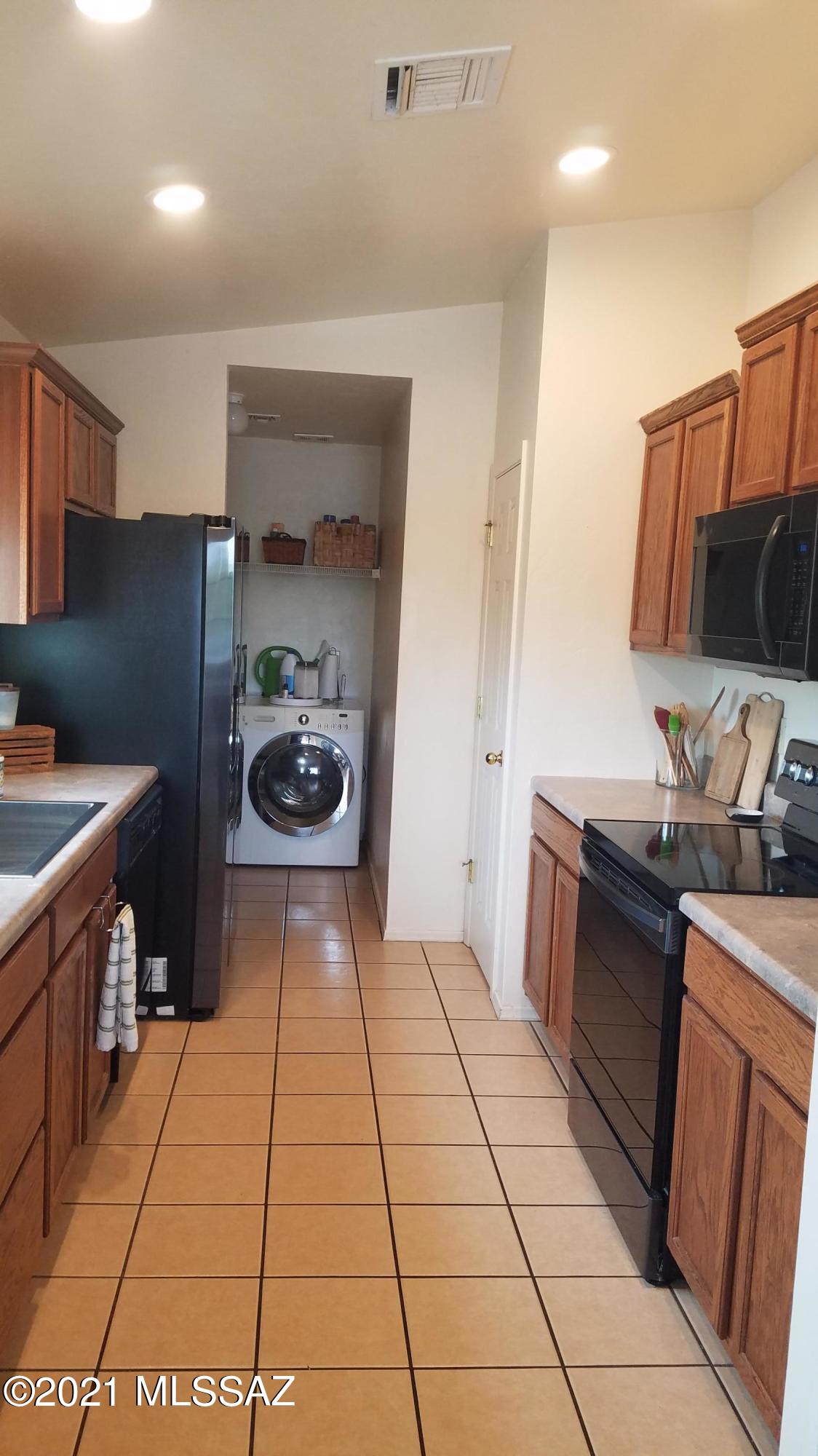 225 Paseo Montura Rio Rico, AZ 85648 - Photo 5 of 17 Gallery Image 5
