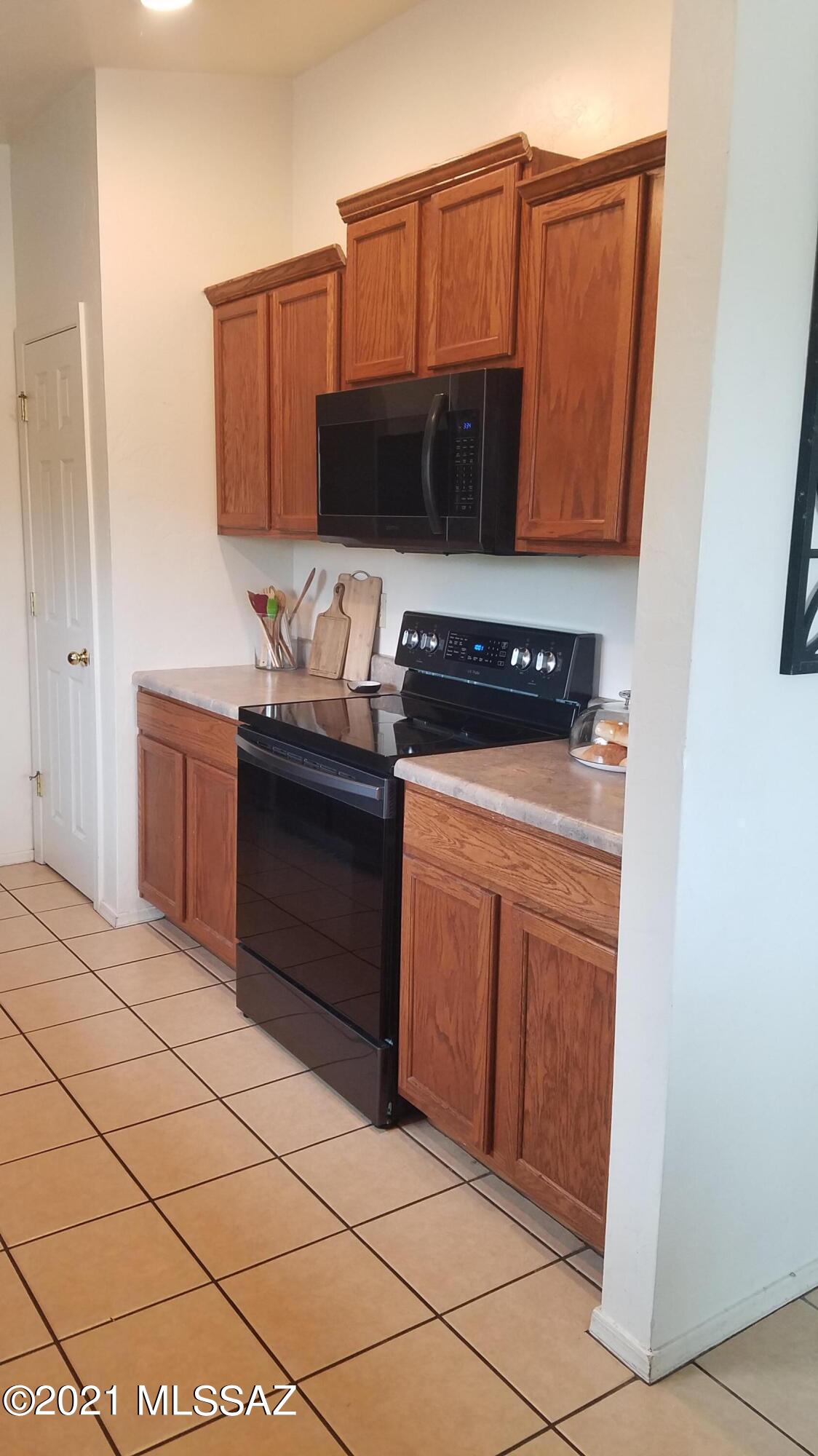 225 Paseo Montura Rio Rico, AZ 85648 - Photo 6 of 17 Gallery Image 6