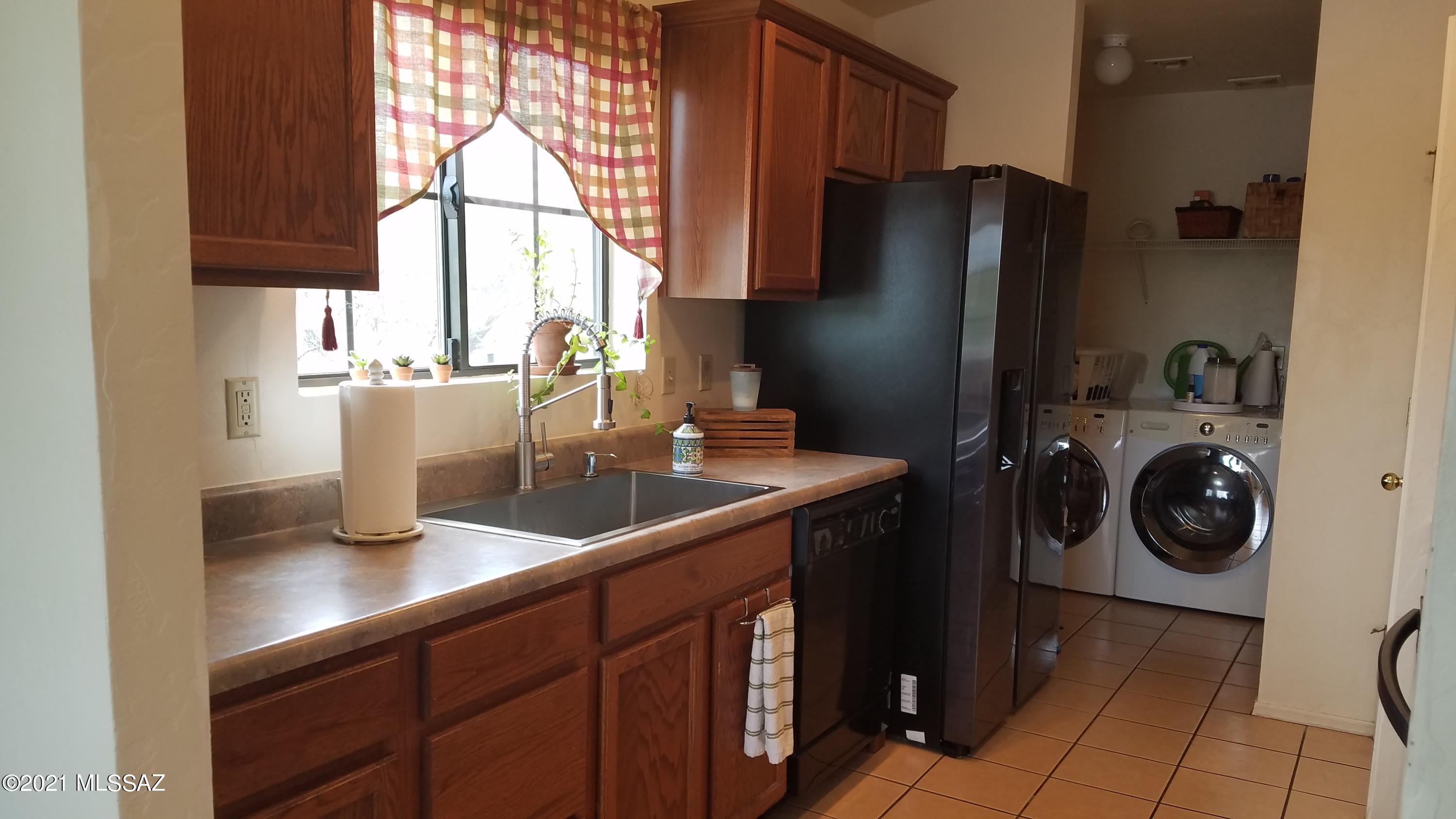 225 Paseo Montura Rio Rico, AZ 85648 - Photo 7 of 17 Gallery Image 7