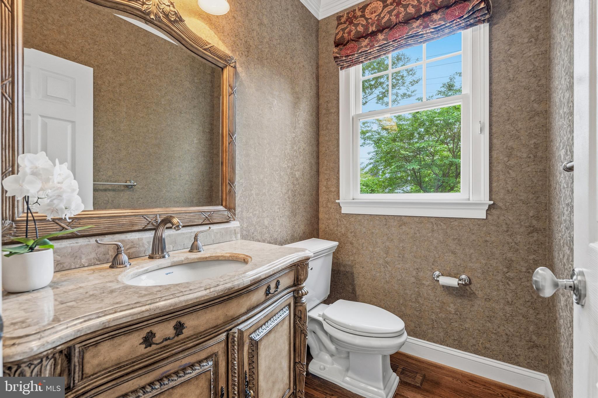 6962 Park Avenue McLean, VA 22101 - Photo 20 of 56 Half Bath