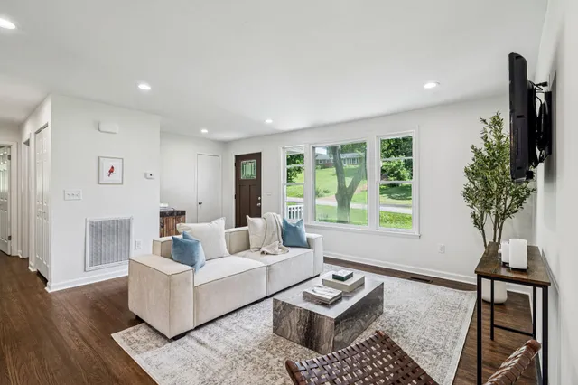 $469,000 | 4001 Dumbarton Drive, Nashville, TN 37207