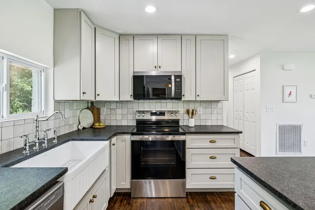 $469,000 | 4001 Dumbarton Drive, Nashville, TN 37207