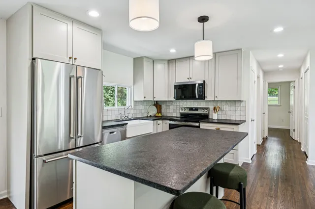 $469,000 | 4001 Dumbarton Drive, Nashville, TN 37207