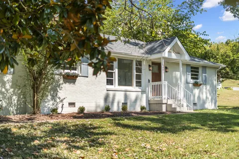 $479,000 | 4001 Dumbarton Drive, Nashville, TN 37207