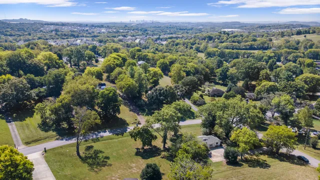 $469,000 | 4001 Dumbarton Drive, Nashville, TN 37207