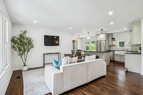 $479,000 | 4001 Dumbarton Drive, Nashville, TN 37207