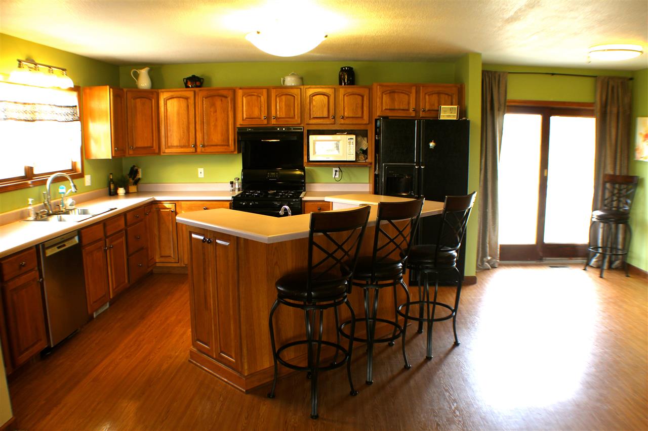 13912 South County Line Road Roanoke, IN 46783 - Photo 4 of 30