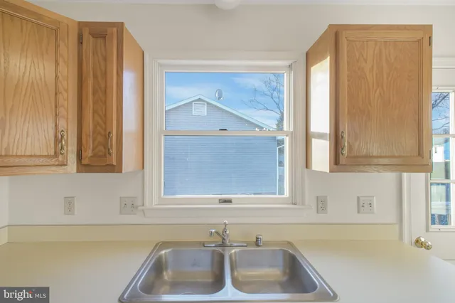 $2,150 | 806 Shamrock Drive, Fredericksburg, VA 22407