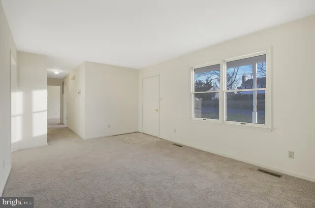 $2,150 | 806 Shamrock Drive, Fredericksburg, VA 22407