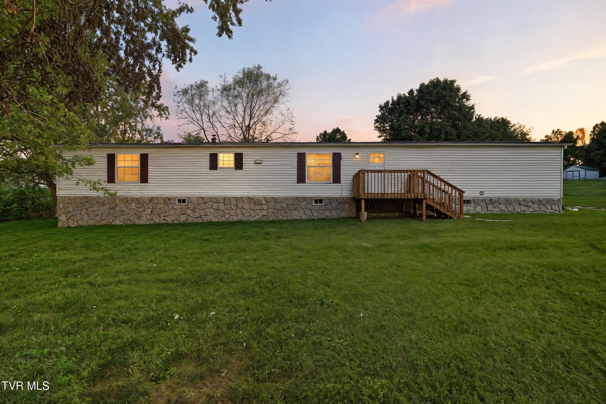 159 Peoples Road Bristol, TN 37620 - Photo 1 of 35 1_dsc04318_twilight_525c60e1-26f9-46b0-8