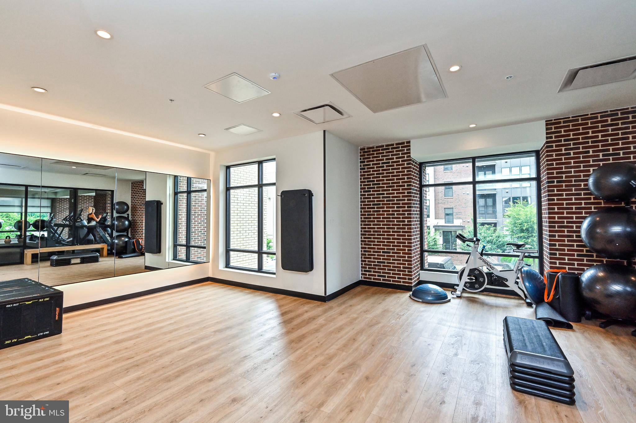 1892 Easterly Road Reston, VA 20190 - Photo 33 of 45 a living room with furniture and a large window