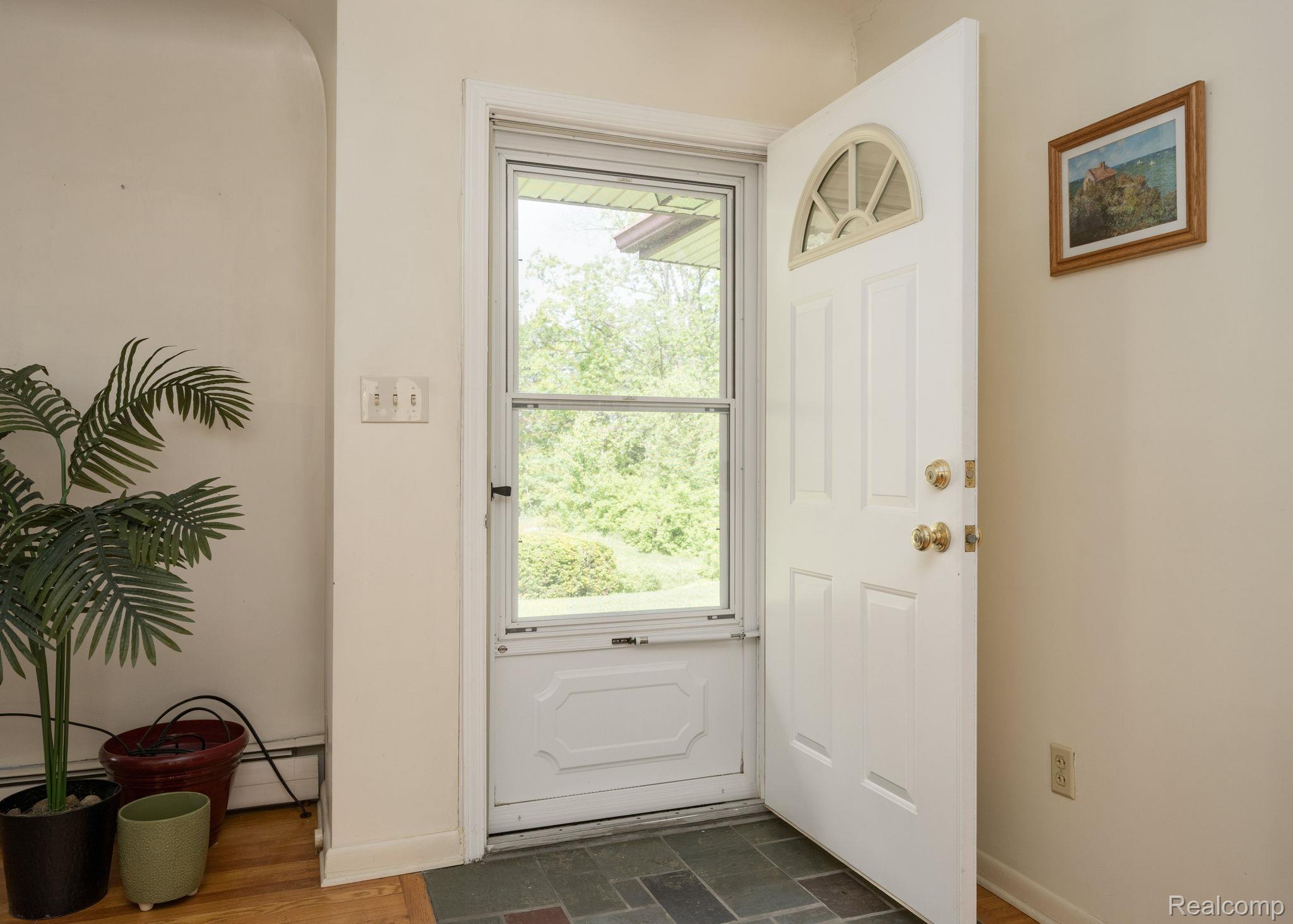5871 Brewster Road Rochester, MI 48306 - Photo 16 of 50 5-web-or-mls-5871 Brewster Rd-5.jpg