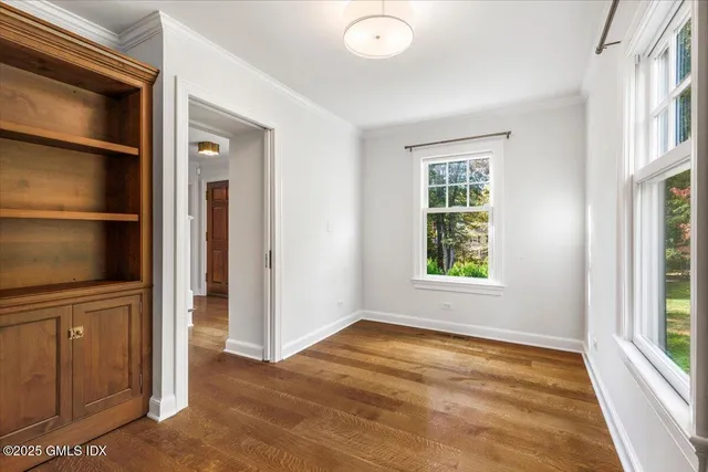 $2,795,000 | 92 Hillcrest Park Road, Old Greenwich, CT 06870