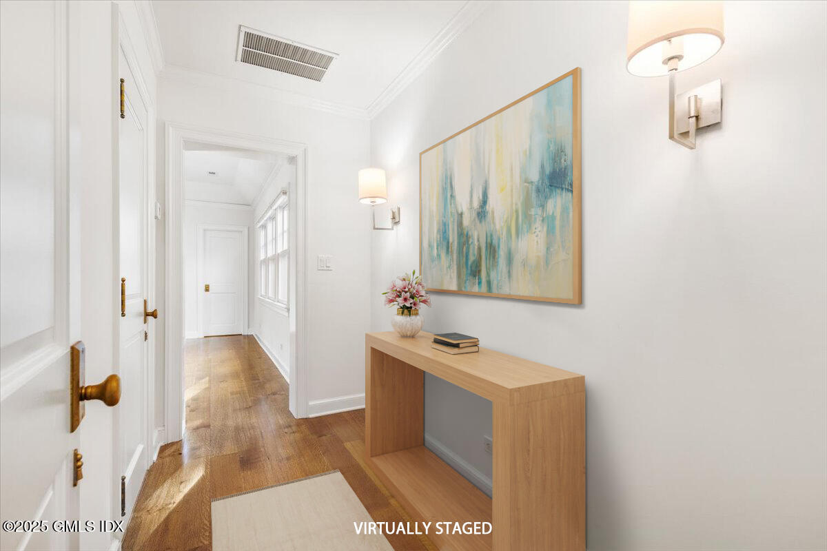 92 Hillcrest Park Road Old Greenwich, CT 06870 - Photo 18 of 43 Vestibule