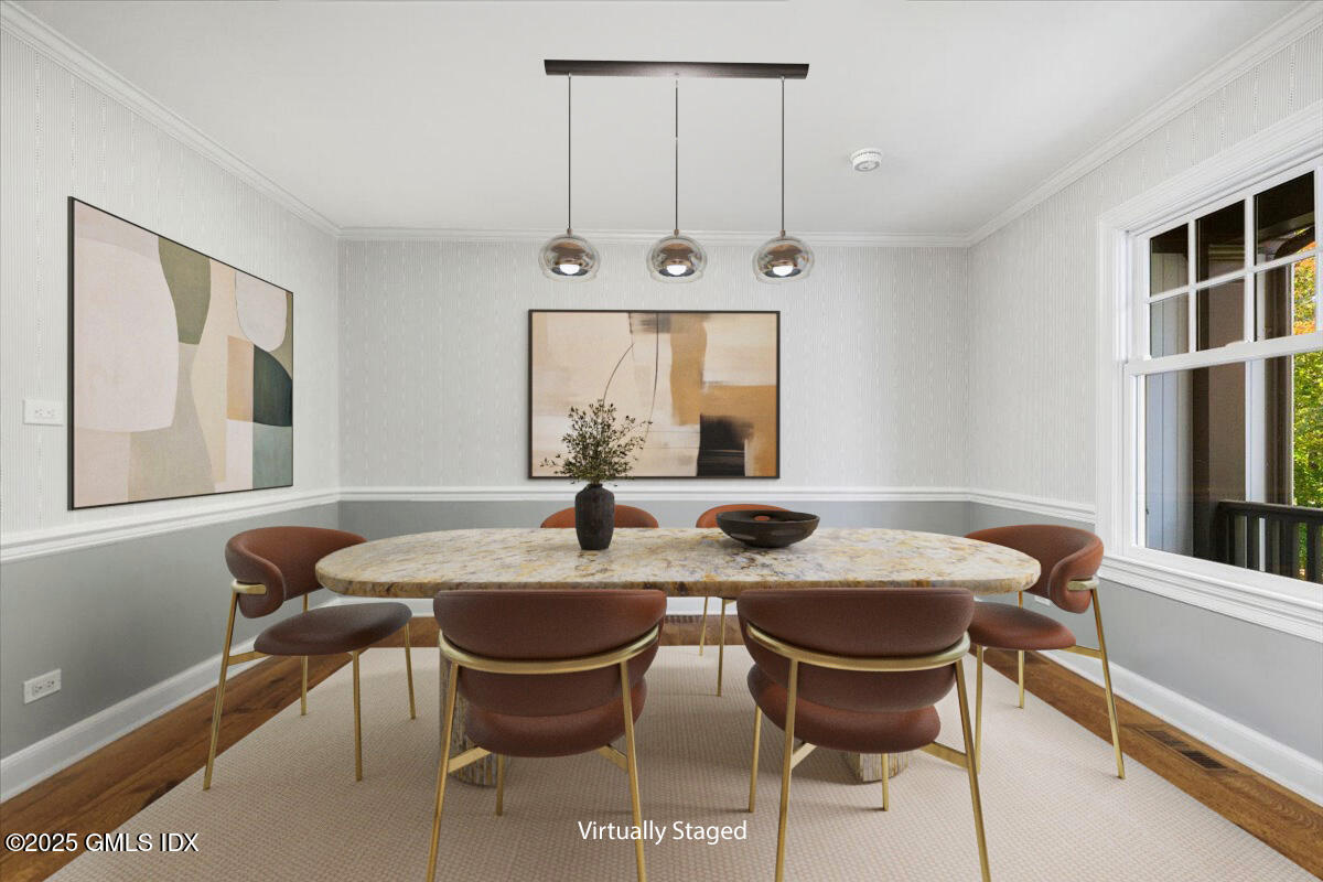 92 Hillcrest Park Road Old Greenwich, CT 06870 - Photo 6 of 43 Dining room