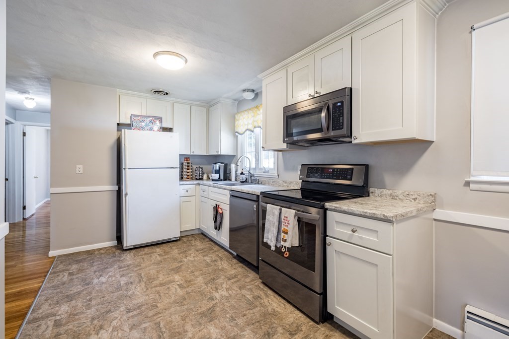 63 Clematis Road Agawam, MA 01001 - Photo 3 of 32 Gallery Image 3