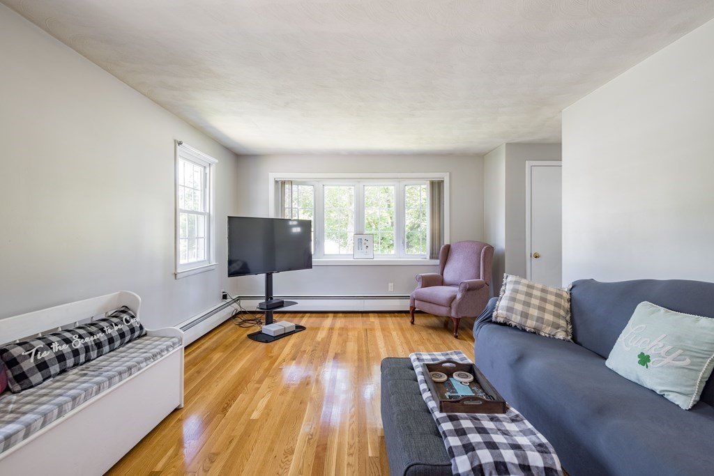 63 Clematis Road Agawam, MA 01001 - Photo 8 of 32 Gallery Image 8