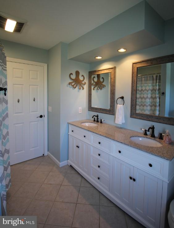 2348 Raleigh Road Hummelstown, PA 17036 - Photo 17 of 27 Bathroom