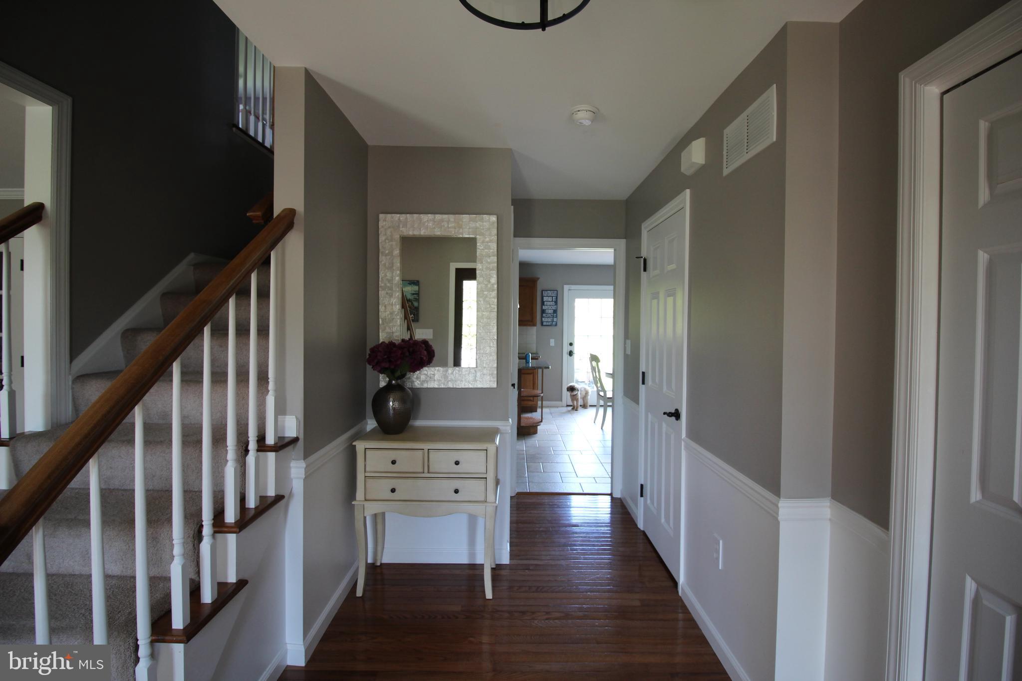 2348 Raleigh Road Hummelstown, PA 17036 - Photo 4 of 27 Foyer
