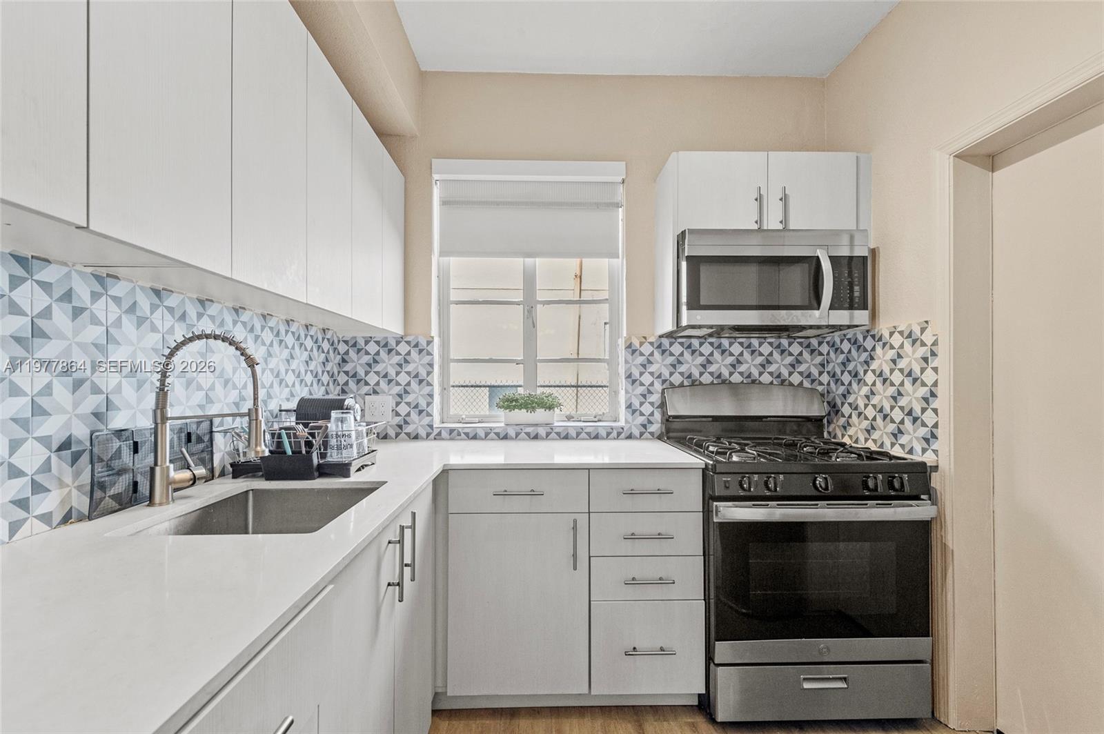 301 86th Street, Unit 3112 Miami Beach, FL 33141 - Photo 8 of 15
