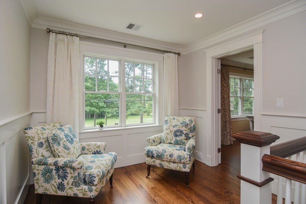 90 Dover Road Wellesley, MA 02482 - Photo 14 of 34