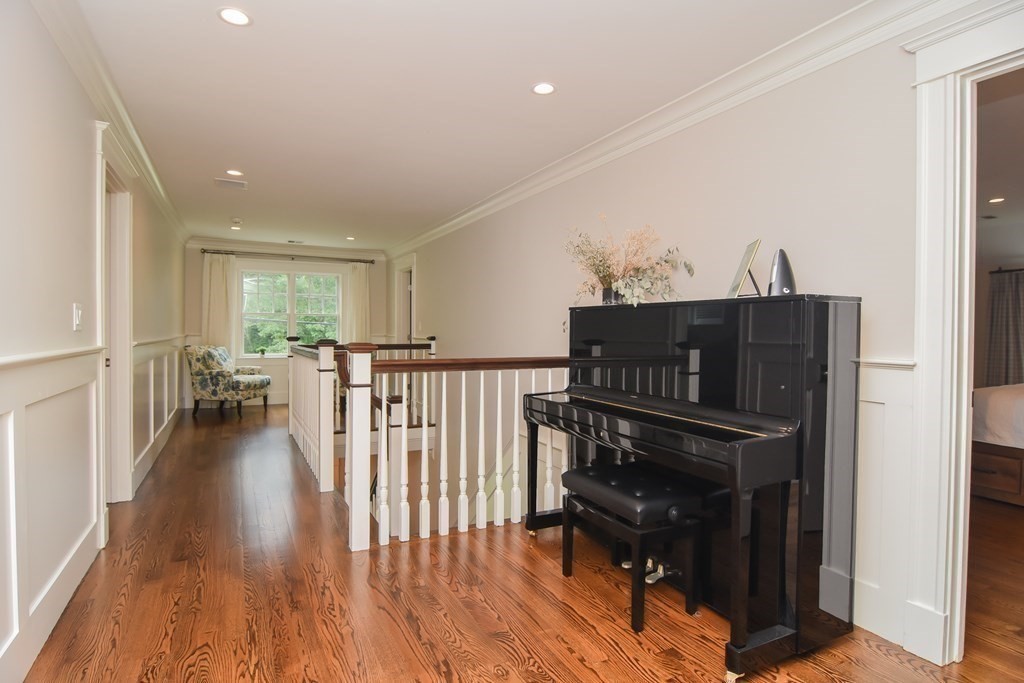 90 Dover Road Wellesley, MA 02482 - Photo 15 of 34