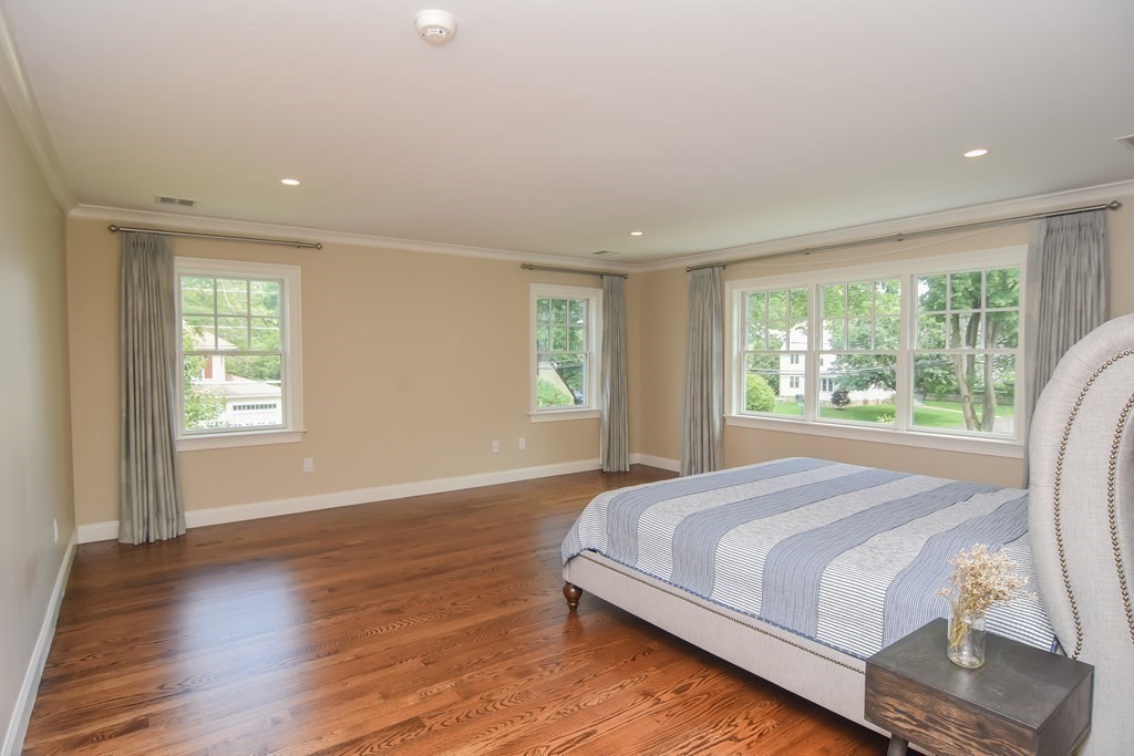 90 Dover Road Wellesley, MA 02482 - Photo 16 of 34