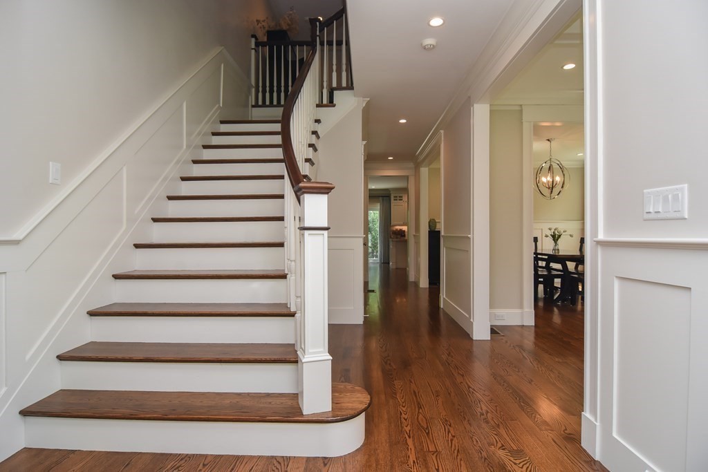 90 Dover Road Wellesley, MA 02482 - Photo 3 of 34