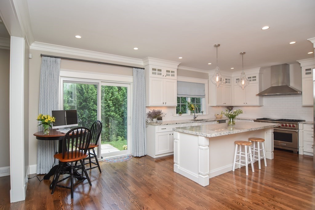 90 Dover Road Wellesley, MA 02482 - Photo 6 of 34