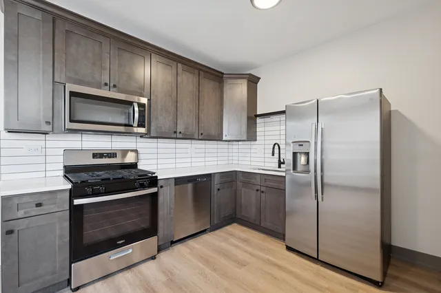 $1,050 | 9635 South Forest Avenue, Unit G, Chicago, IL 60628