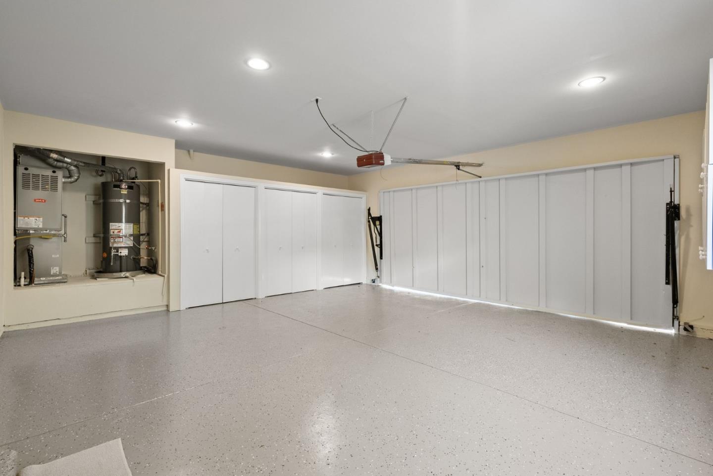 886 Berkeley Avenue Menlo Park, CA 94025 - Photo 41 of 46 a view of an empty room