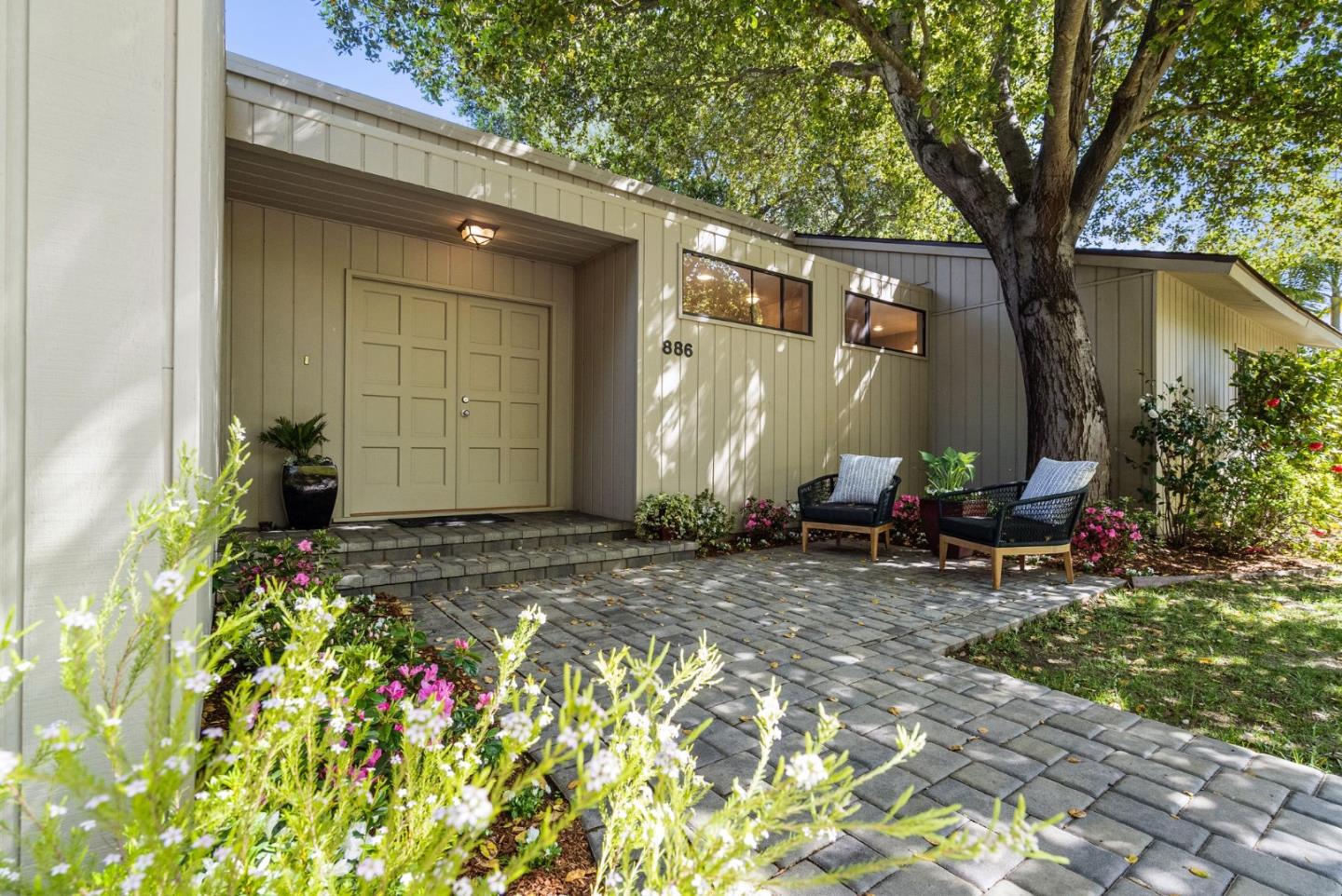 886 Berkeley Avenue Menlo Park, CA 94025 - Photo 42 of 46 a view of a back yard of the house