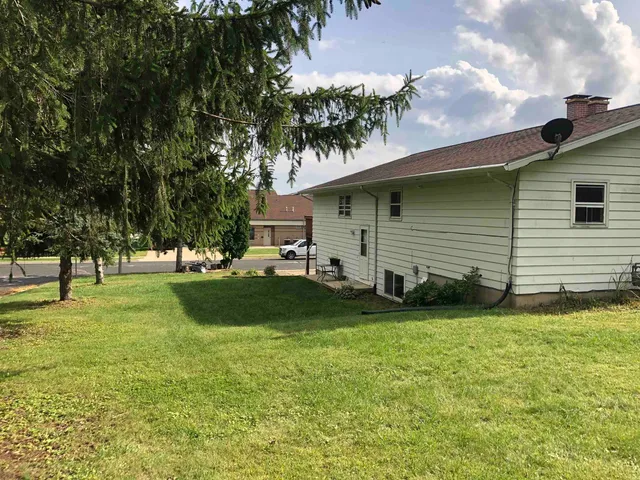 $480,000 | 705 Willow Run Street, Cottage Grove, WI 53527