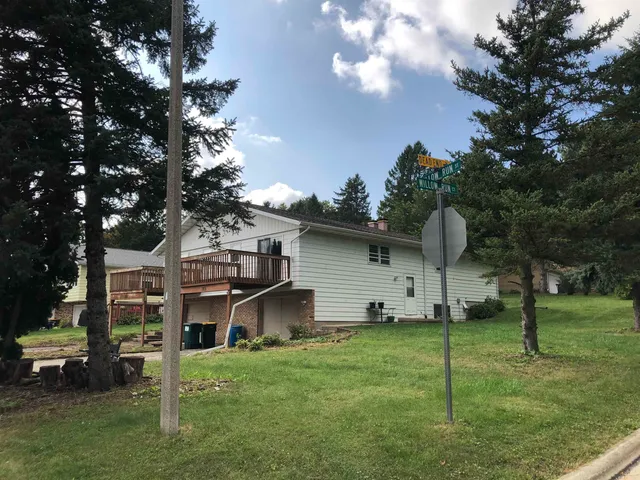 $480,000 | 705 Willow Run Street, Cottage Grove, WI 53527